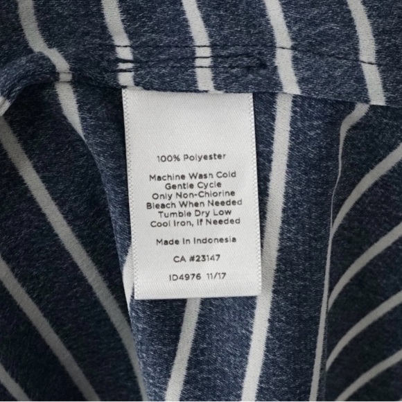 Talbots Blue and White Tie Front 3/4 Sleeve Blouse - Picture 14 of 14